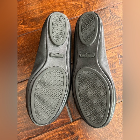 Tory Burch Logo Minnie Travel Ballet Flat Matte Black- size 8 - Picture 3 of 6